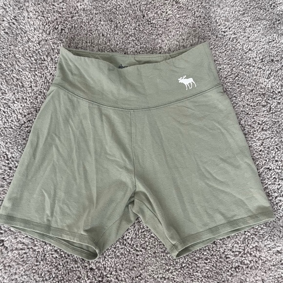 Abercrombie kids light green biker shorts size 13/14 - Picture 1 of 8